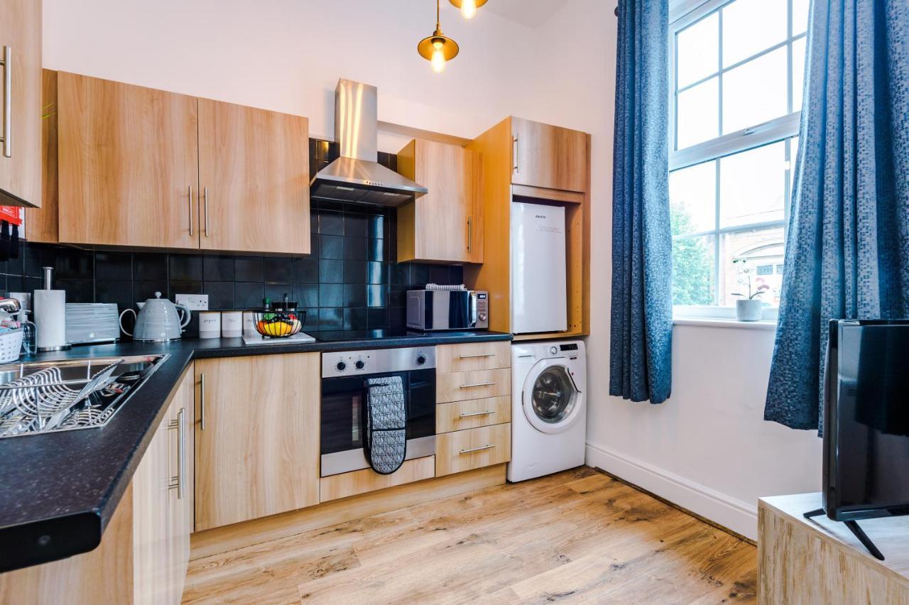 Bright 1-Bed Apartment In Chester By 53 Degrees Property, Ideal For Professionals & Couples, Great Location - Sleeps 4 Extérieur photo