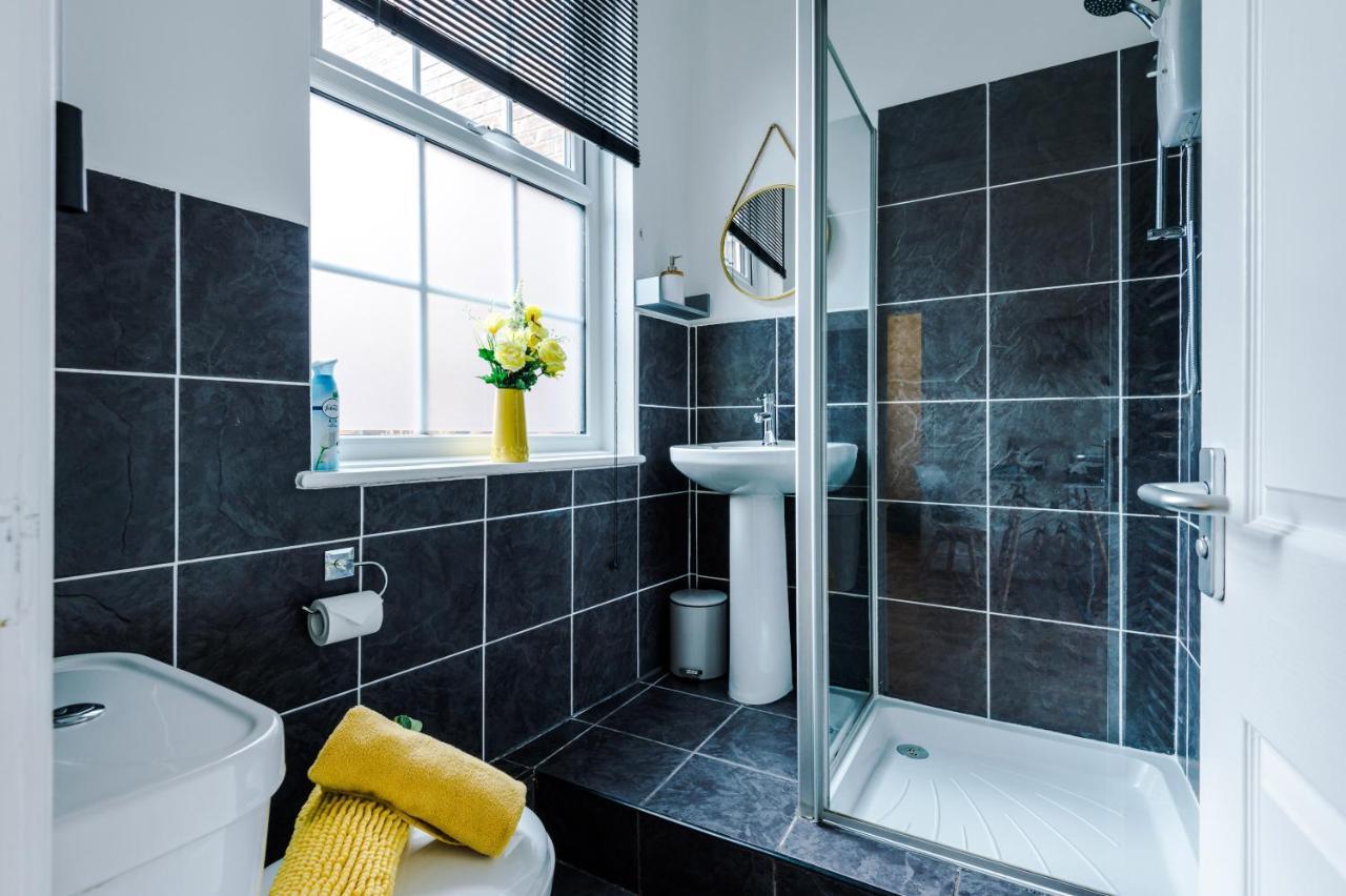 Bright 1-Bed Apartment In Chester By 53 Degrees Property, Ideal For Professionals & Couples, Great Location - Sleeps 4 Extérieur photo